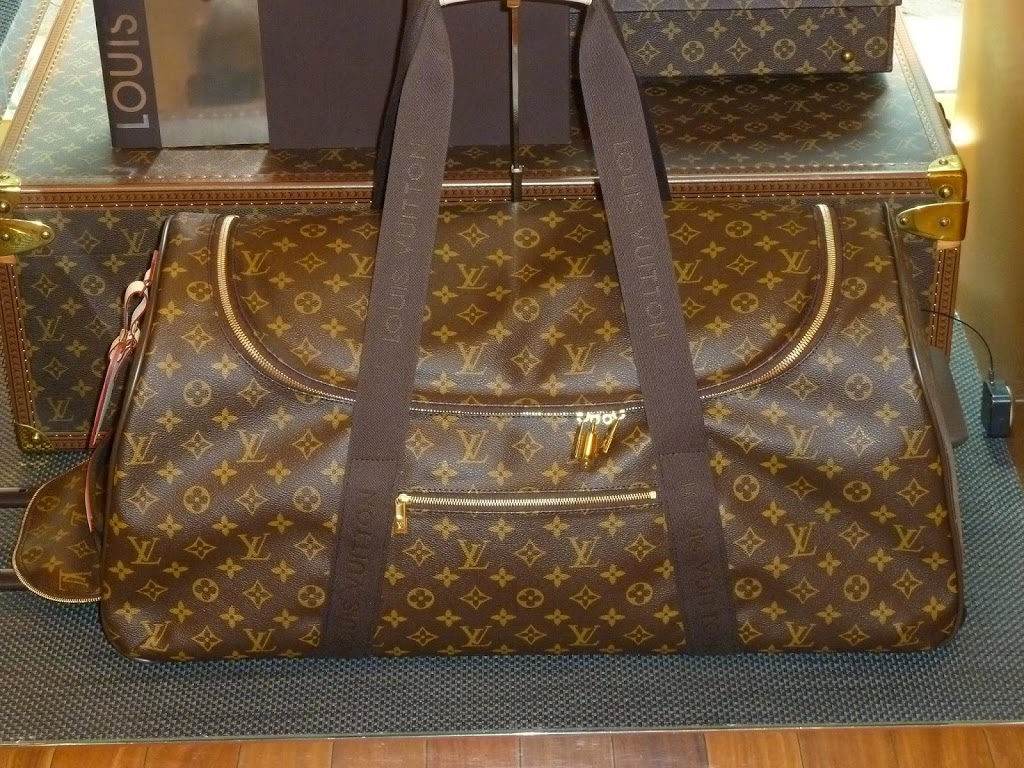 Louis Vuitton Chevy Chase: Nice Fall Surprise. - The DCFashion Fool