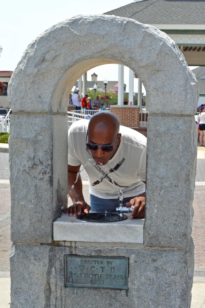 Water fountain on the boarwalk