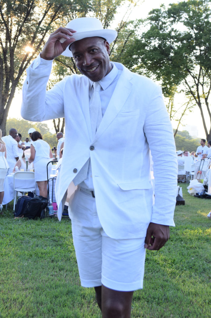 The All-White Affair: All White at Diner en Blanc1