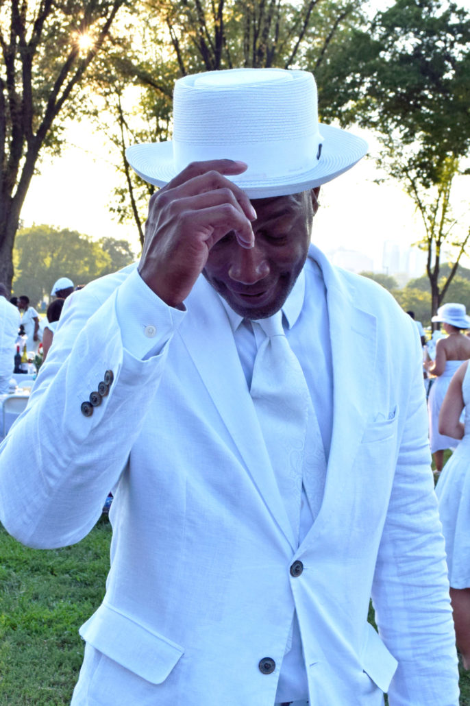 The All-White Affair: All White at Diner en Blanc6