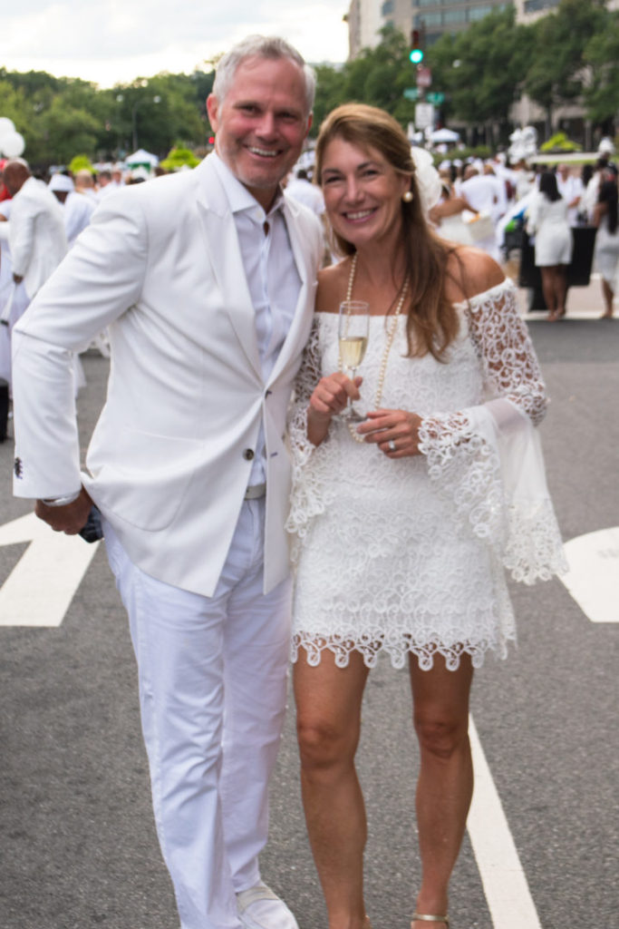 Dîner en Blanc DC - couple