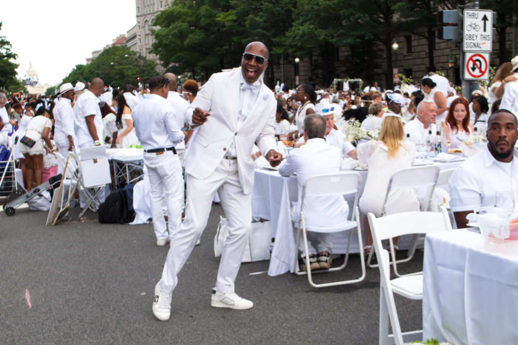 Dîner en Blanc DC ready for fun