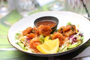 Shrimp Lettuce Wraps - Brunch in the Yard